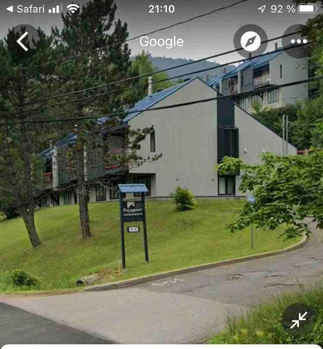 Superbe Condo Face Aux Pentes De Ski Stoneham!!! ภายนอก รูปภาพ